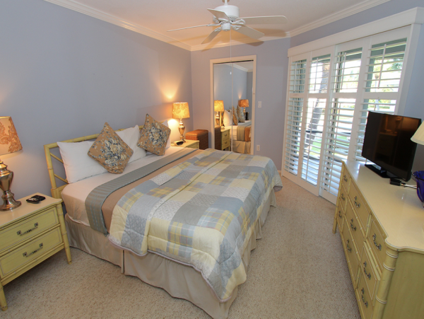 Charming Two Bedroom Vacation Condo on Longboat Key